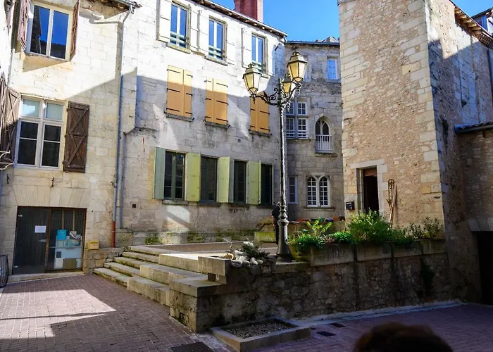 Votre Famille A Perigueux Charme & Confort
